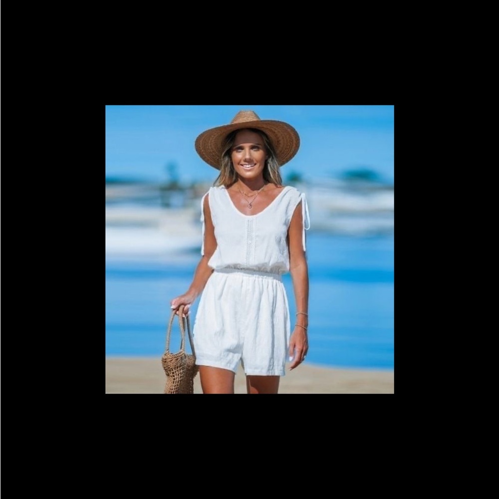 Cupshe Bundle White Breezy Summer romper and denim ruffle dress